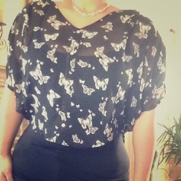 CANDIE'S Black White Butterfly Print Sheer Short Sleeve Cold Shoulder Y2K Blouse - Picture 2 of 10